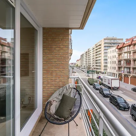 Seapollo-apartment In Walking Distance Of The Beach Apartman